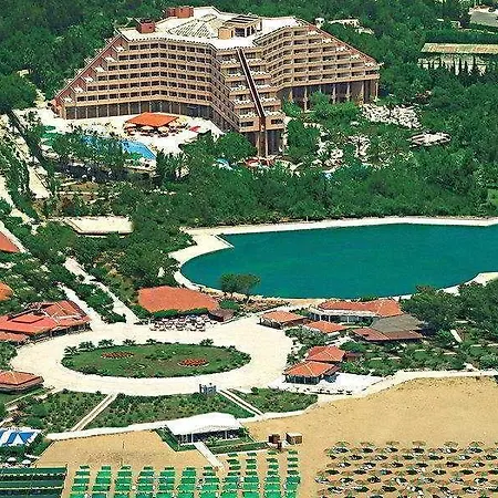 Grand Prestige Hotel 3*